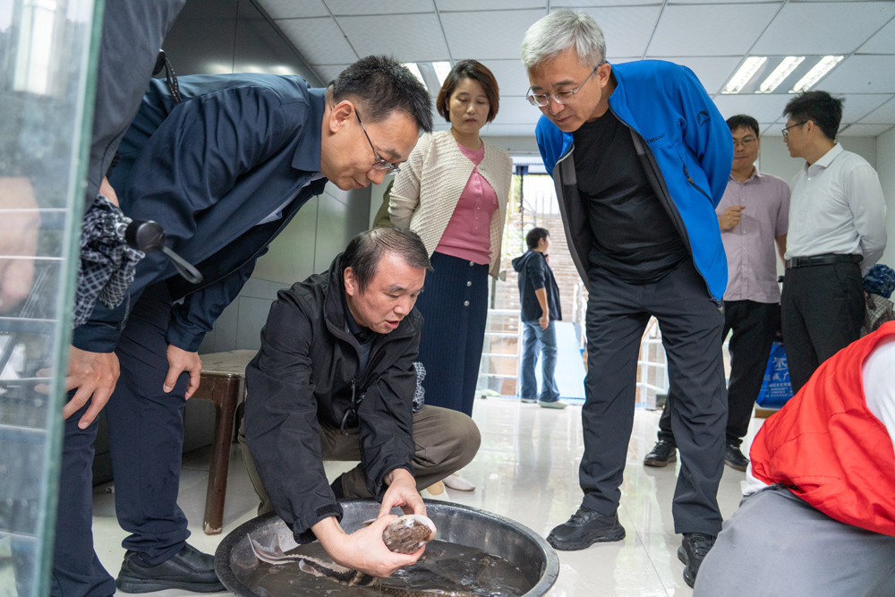 中国科学院副院长丁赤飚一行调研赤水河站
